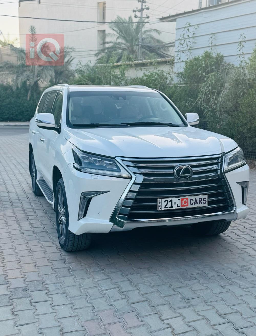 Lexus LX